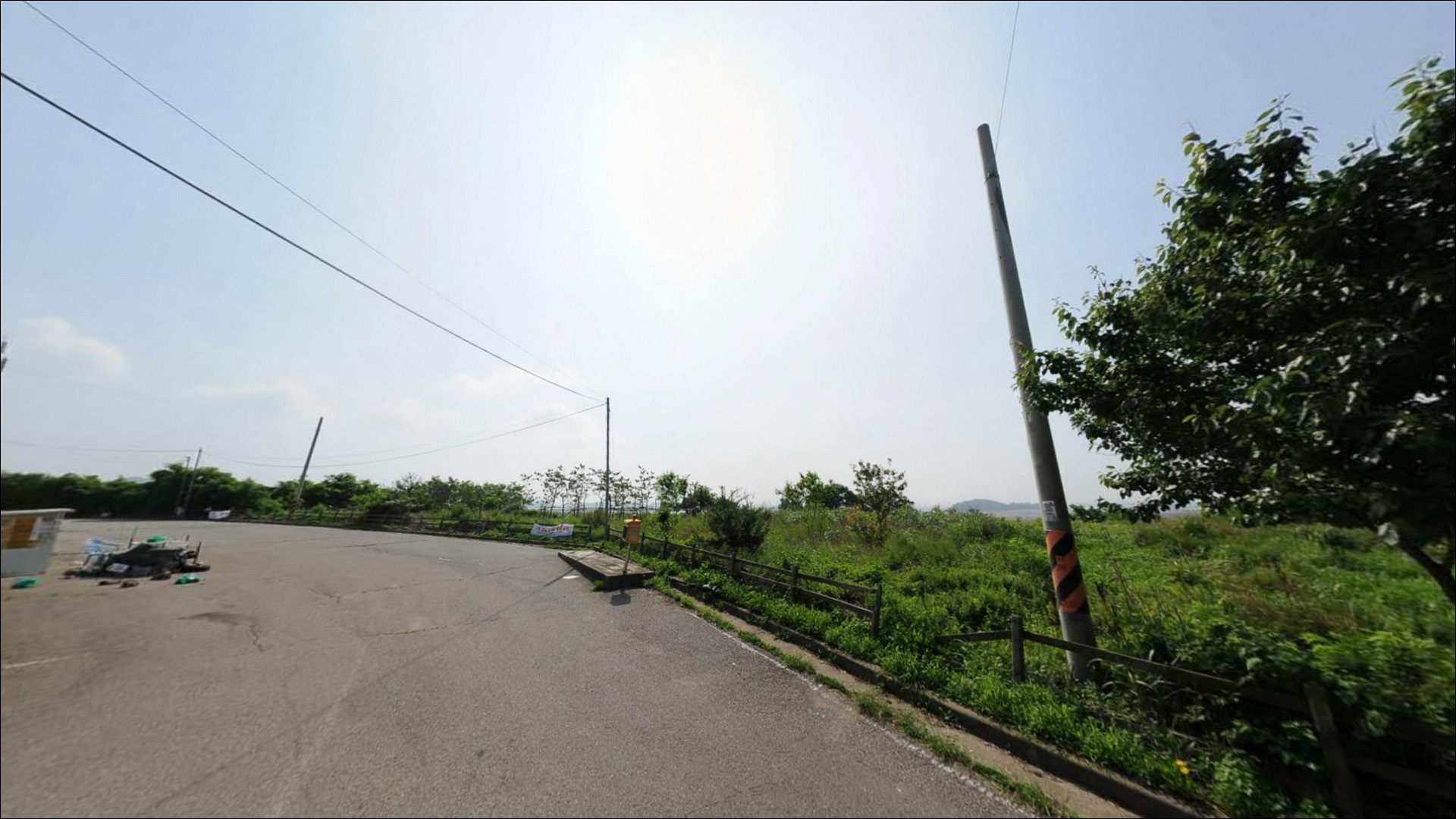 해안도시참숯불장어 건너편 주차장 주변 모습 2