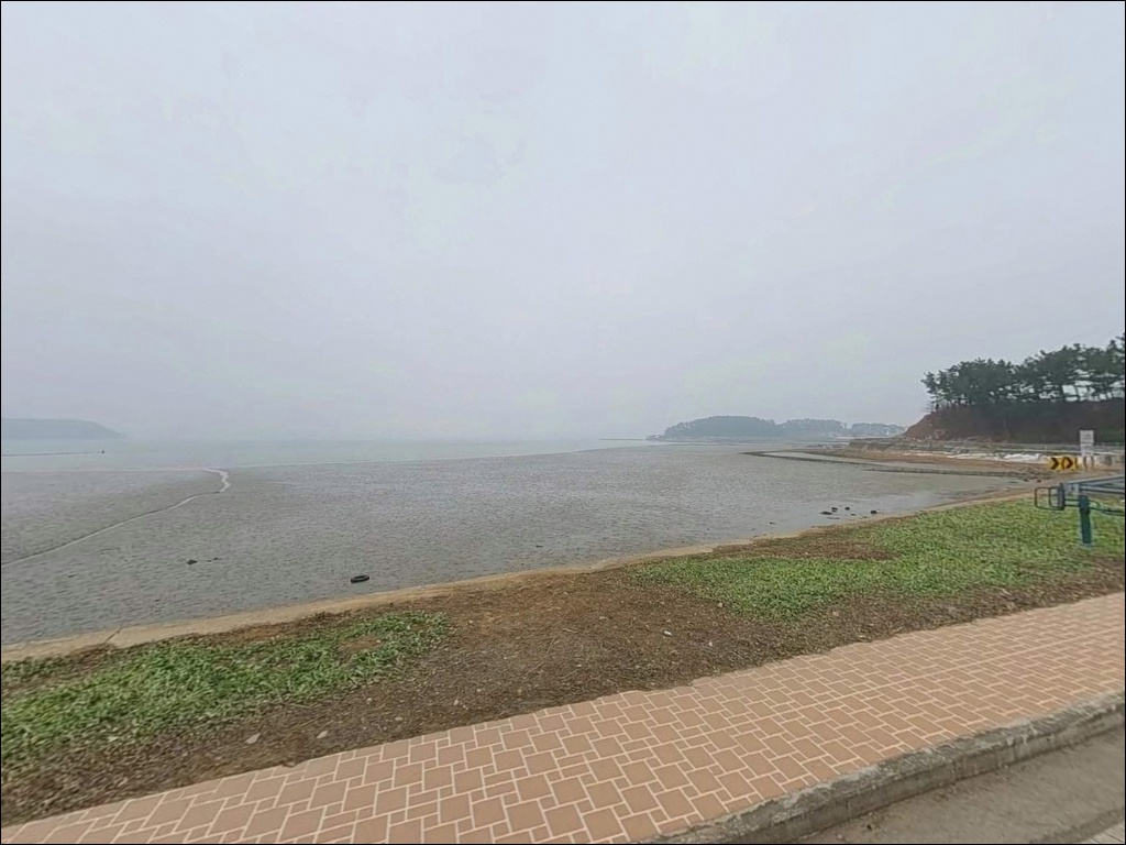 용신리 삼거리 주차장 주변 모습 3