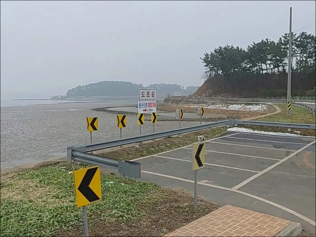 용신리 삼거리 주차장 주변 모습 5