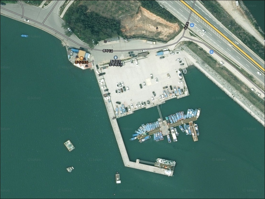 톱머리항 주변 모습 1